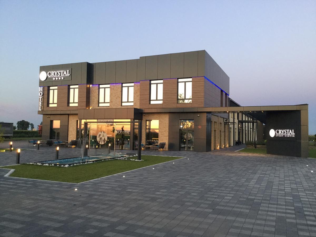 Hotel Crystal Pecinci Exterior foto